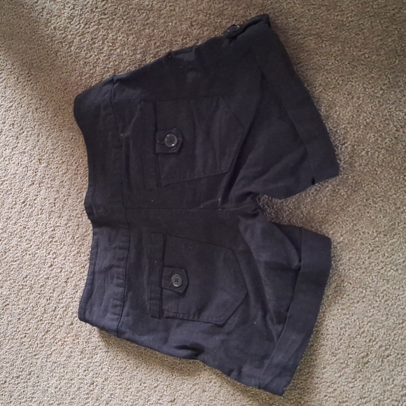 Women's Shorts - Picture 2 of 3